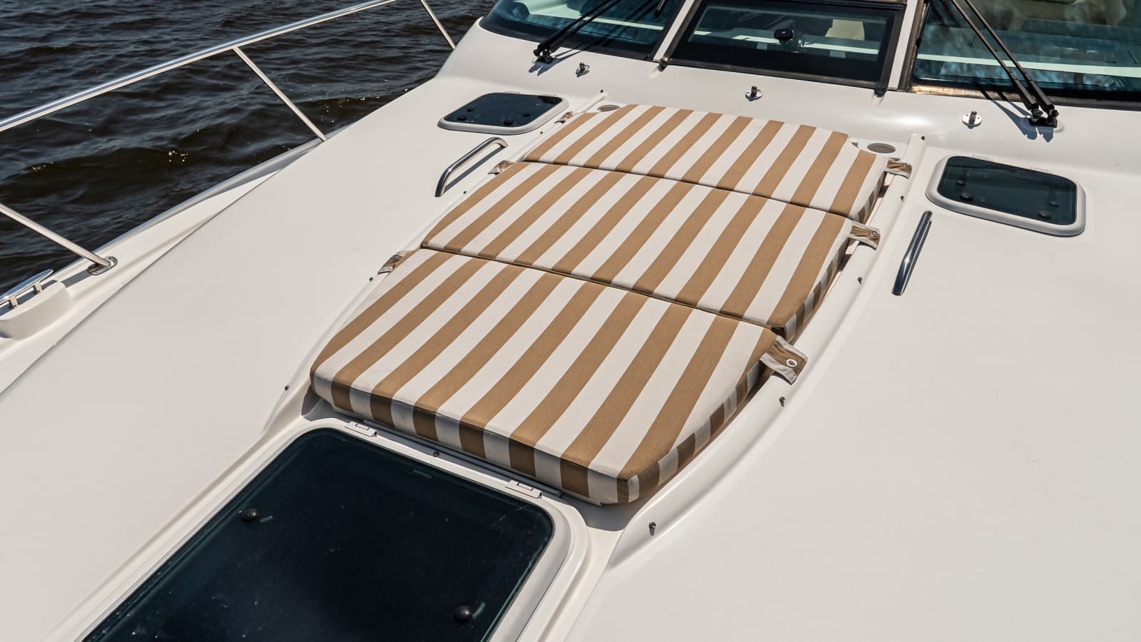 2007 Tiara Yachts 4300 Sovran - Photo 9