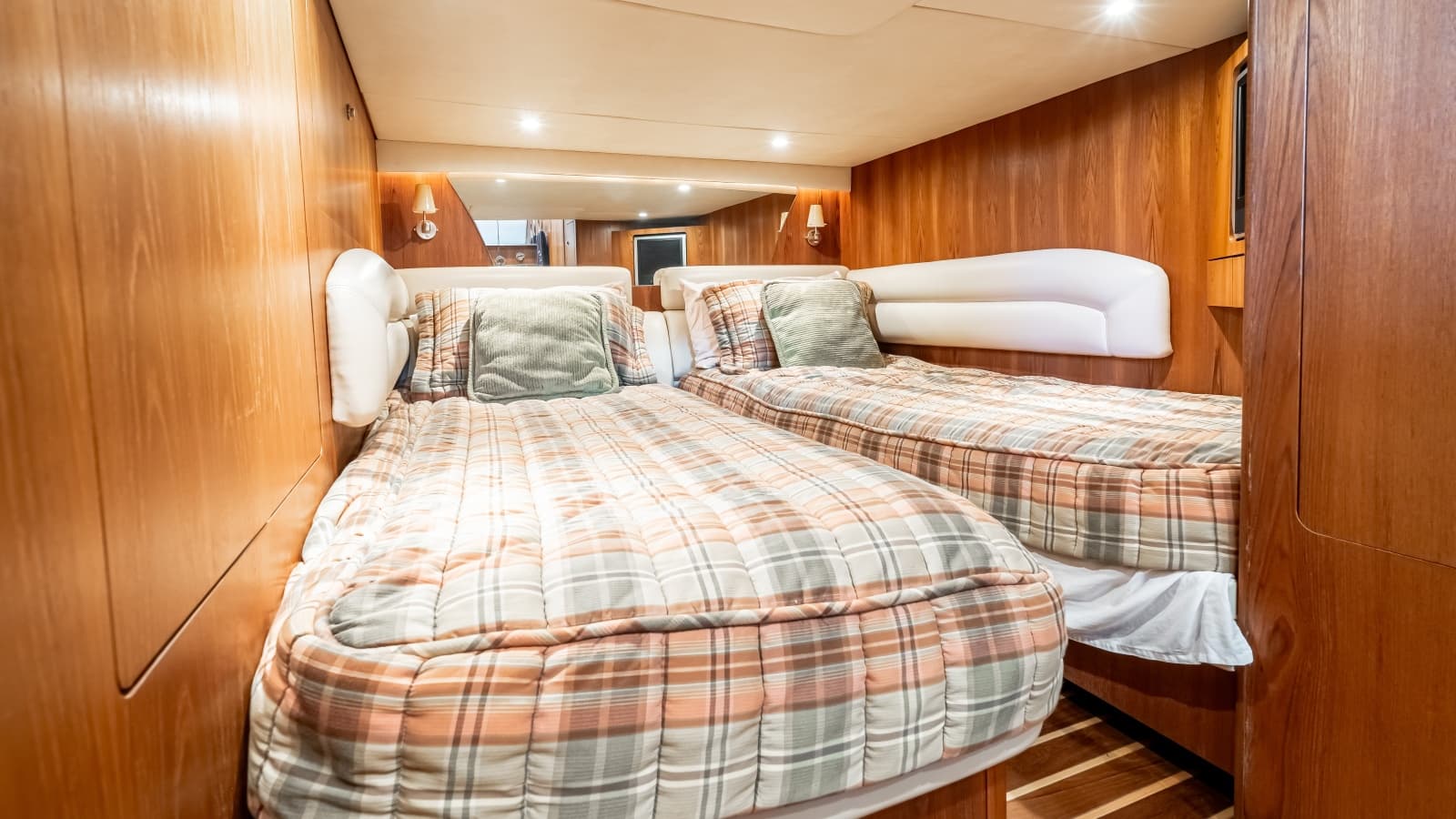 2007 Tiara Yachts 4300 Sovran - Photo 60