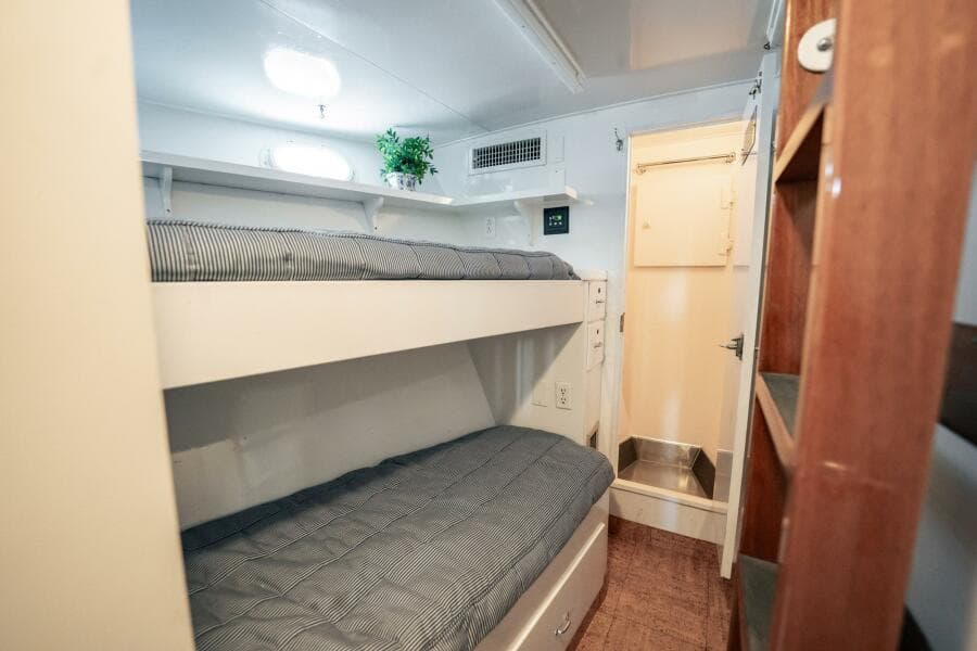 1964 Burger 64 Motor Yacht