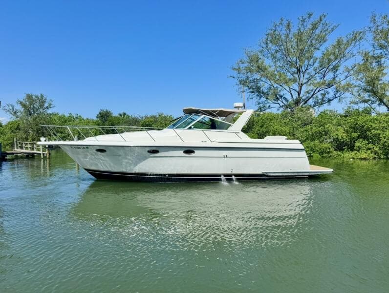 1998 Tiara Yachts 3500 Express