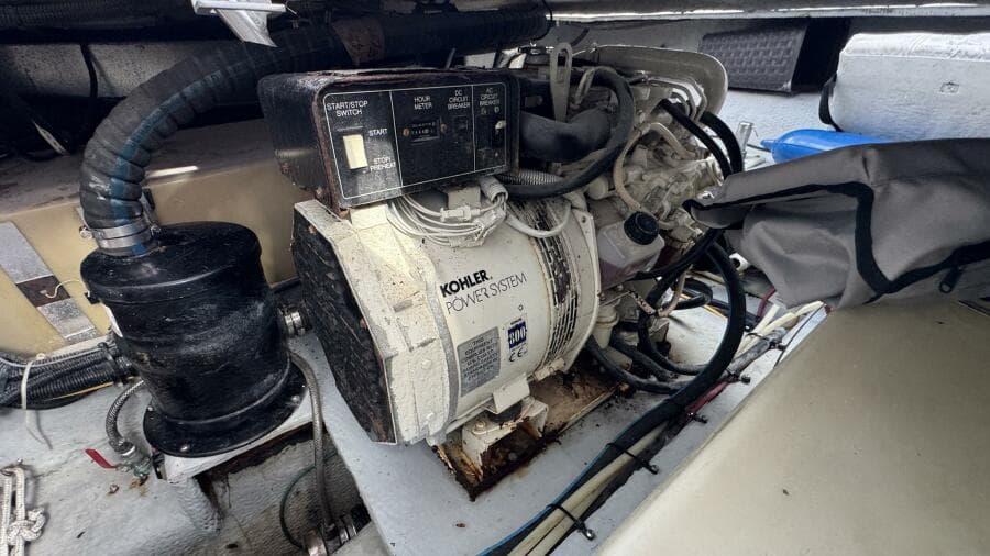 1999 Mainship 350 Engine Room