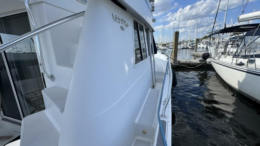 1999 Mainship 350 Side Deck Starboard