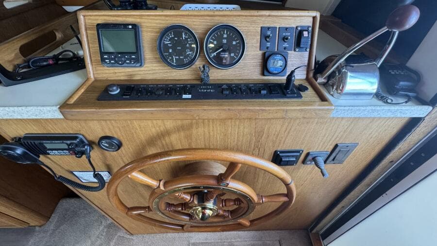 1999 Mainship 350 Lower Helm