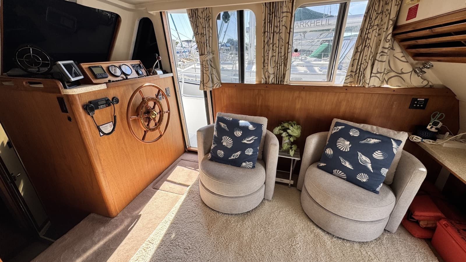 1999 Mainship 350 Trawler - Photo 21