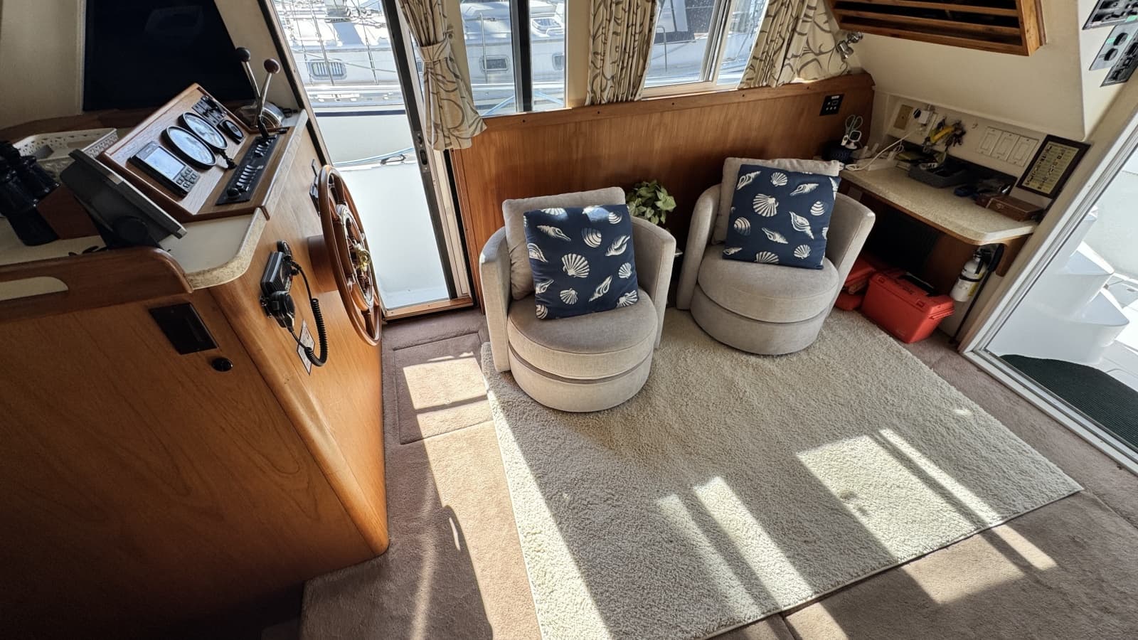 1999 Mainship 350 Trawler - Photo 15