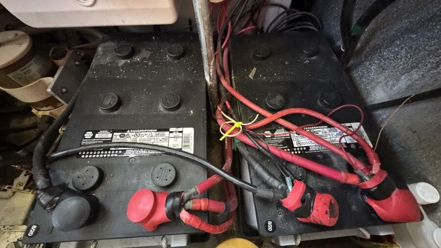 1999 Mainship 350 Engine Room