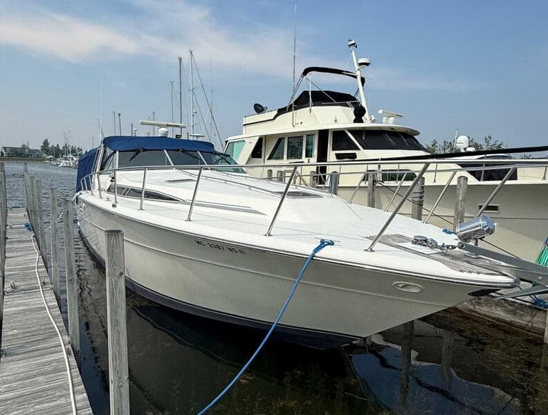 1989 Sea Ray 460 Express Cruiser
