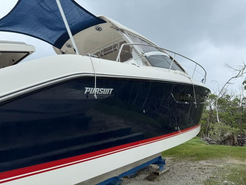 2013 Pursuit 365 SCI