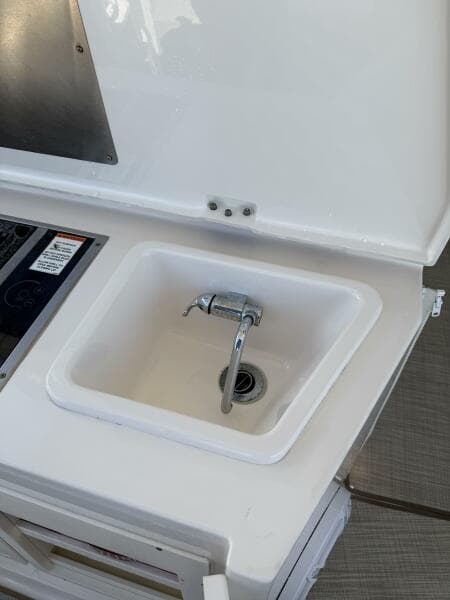 2013 Pursuit 365 SCI