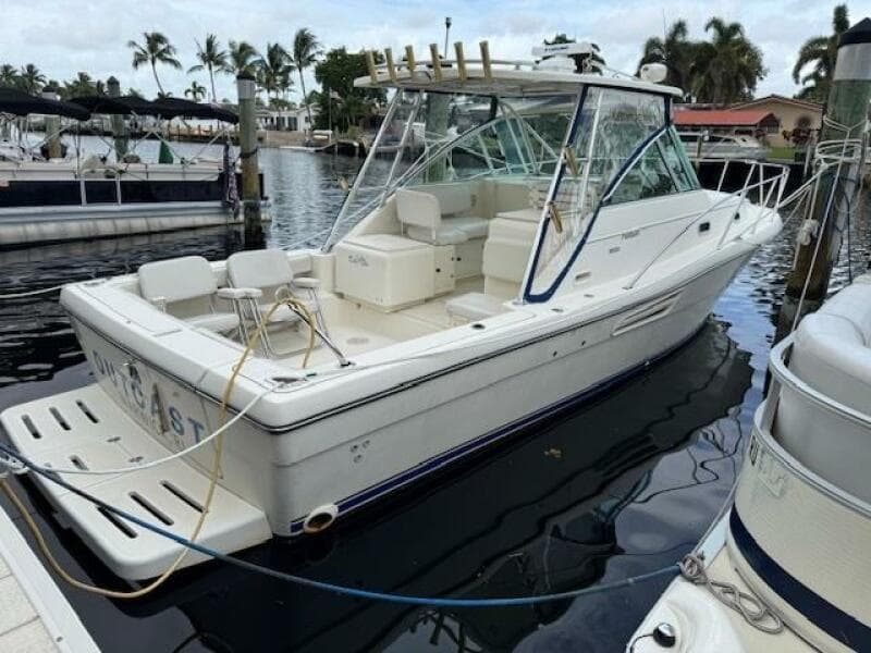 2002 Pursuit 3000 Express