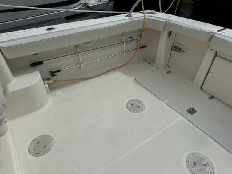 2002 Pursuit 3000 Express