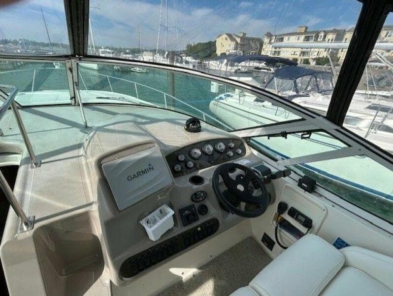 2004 Cruisers Yachts 340 Express - Photo 13