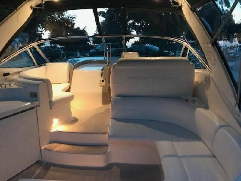 2004 Cruisers Yachts 340 Express - Photo 7