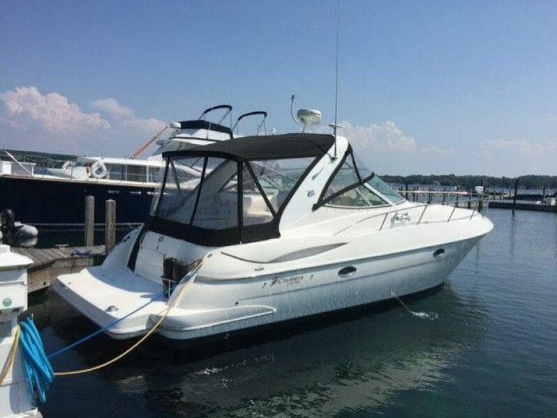 2004 Cruisers Yachts 340 Express - Photo 3