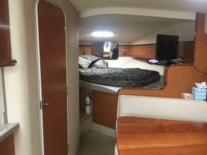 2004 Cruisers Yachts 340 Express - Photo 31
