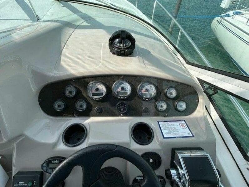 2004 Cruisers Yachts 340 Express - Photo 14