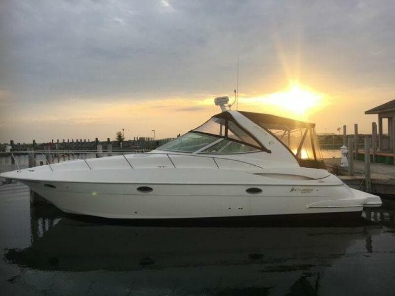 2004 Cruisers Yachts 340 Express - Photo 1