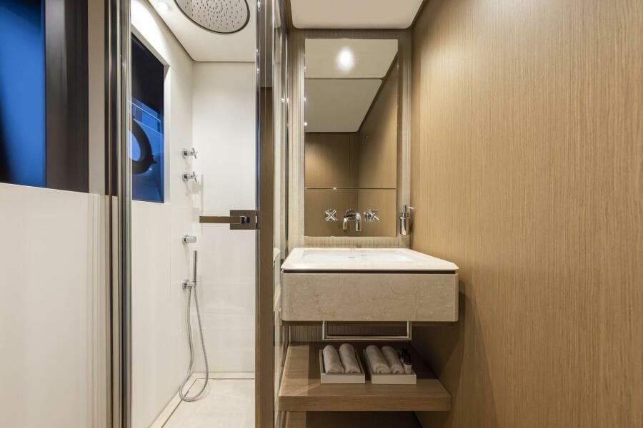 2021 Ferretti Yachts Ferretti 1000