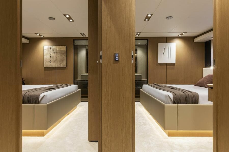 2021 Ferretti Yachts Ferretti 1000