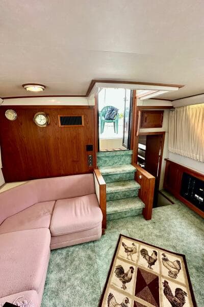 1991 Carver 3807 Aft Cabin