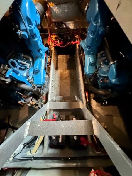 2005 Silverton 35 Motor Yacht