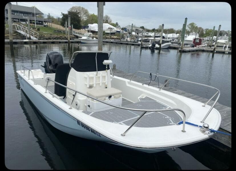 2020 Boston Whaler 190 Montauk