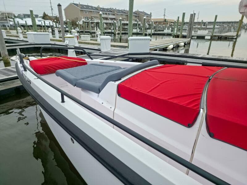 2021 Axopar 37 XC Cross Cabin