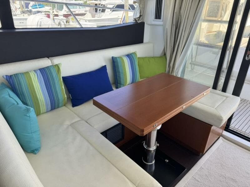 2016 Jeanneau Velasco 37F