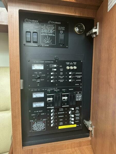 2009 Cruisers 300 CXi