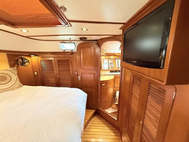 2008 Hylas 46 Center Cockpit