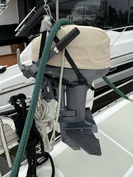 2008 Hylas 46 Center Cockpit