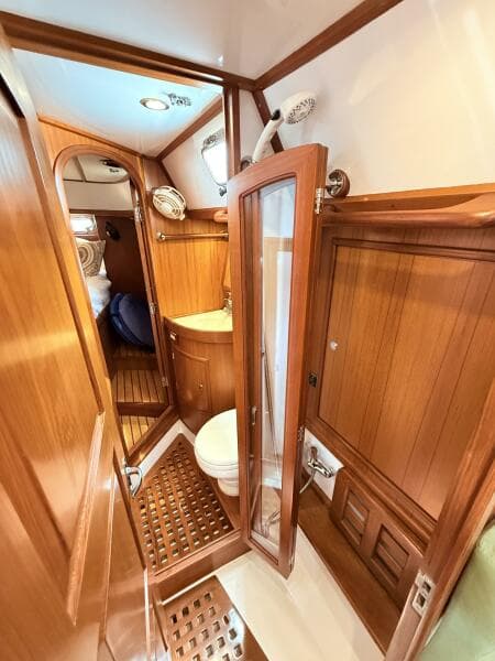 2008 Hylas 46 Center Cockpit