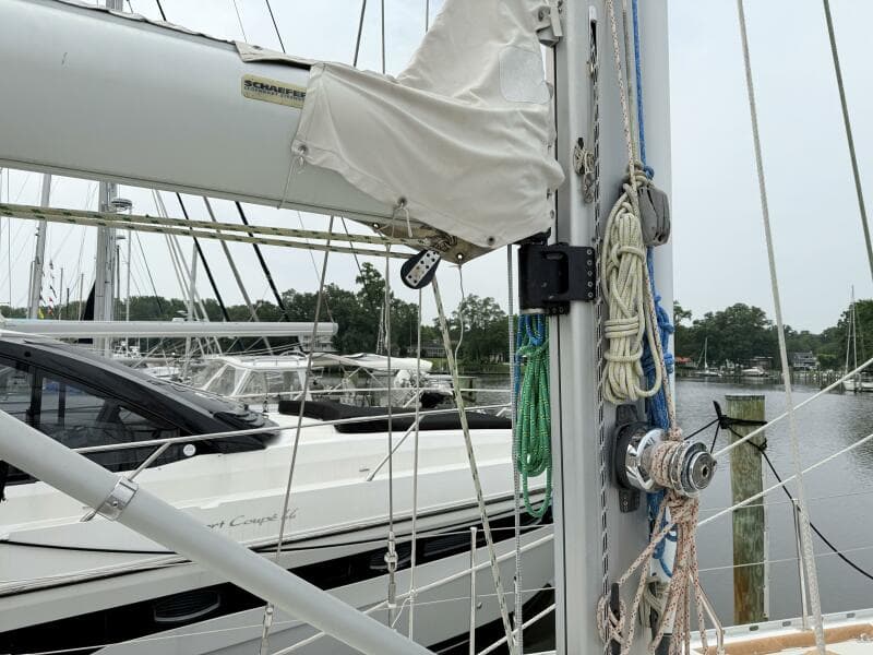 2008 Hylas 46 Center Cockpit