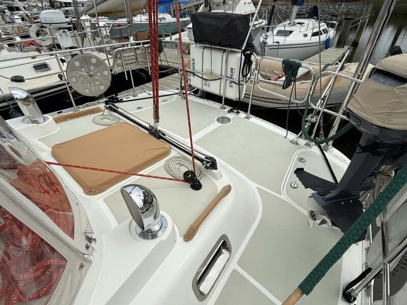 2008 Hylas 46 Center Cockpit