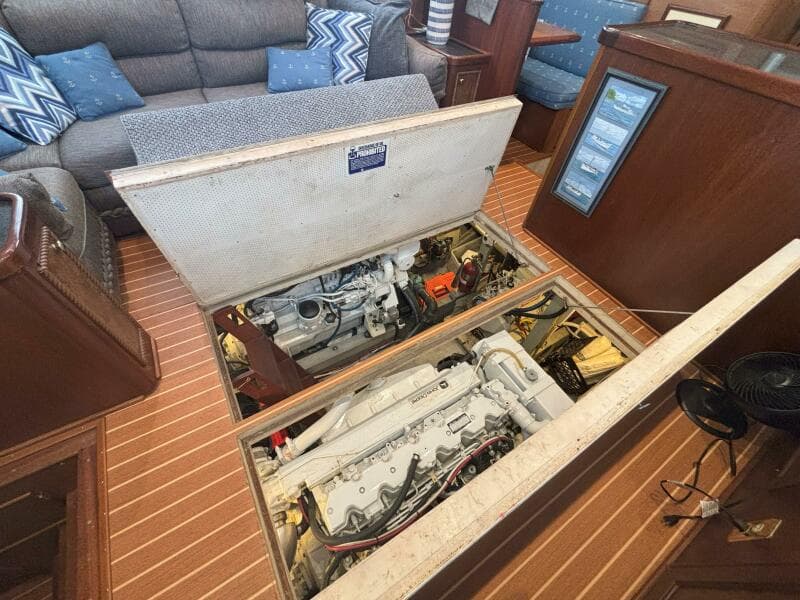 1972 Matthews 4 Flush Deck