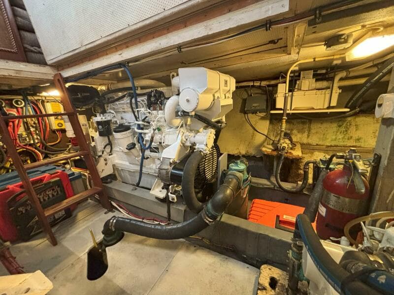 1972 Matthews 4 Flush Deck