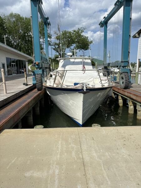 1972 Matthews 4 Flush Deck