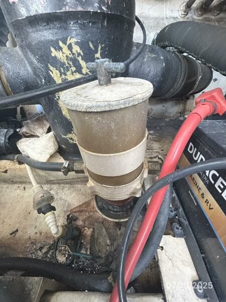 40' Trojan starboard Racor fuel filter