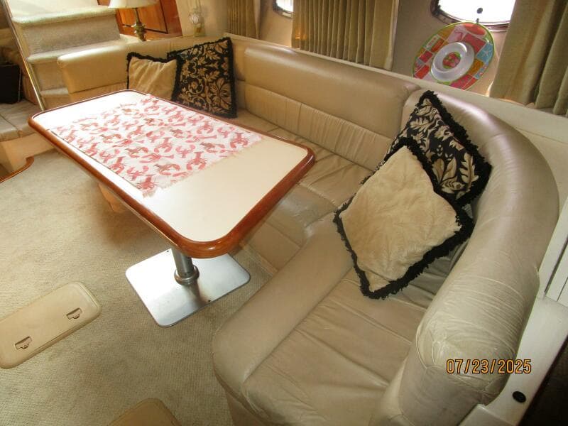 40' Trojan salon port seating2