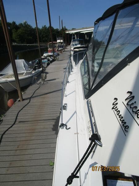 40' Trojan port side deck1