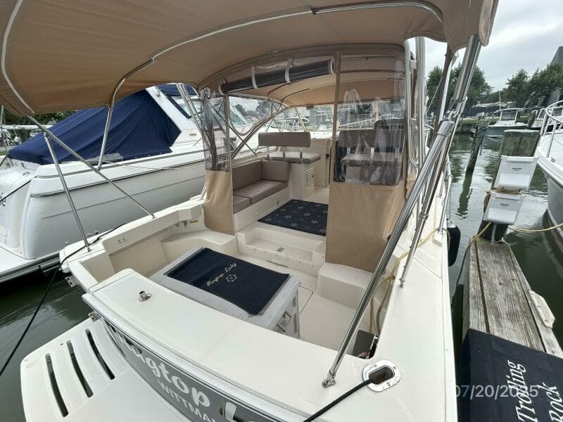 34' Mainship cockpit forward