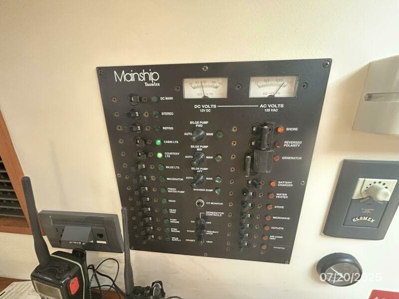 34' Mainship electrical panel1