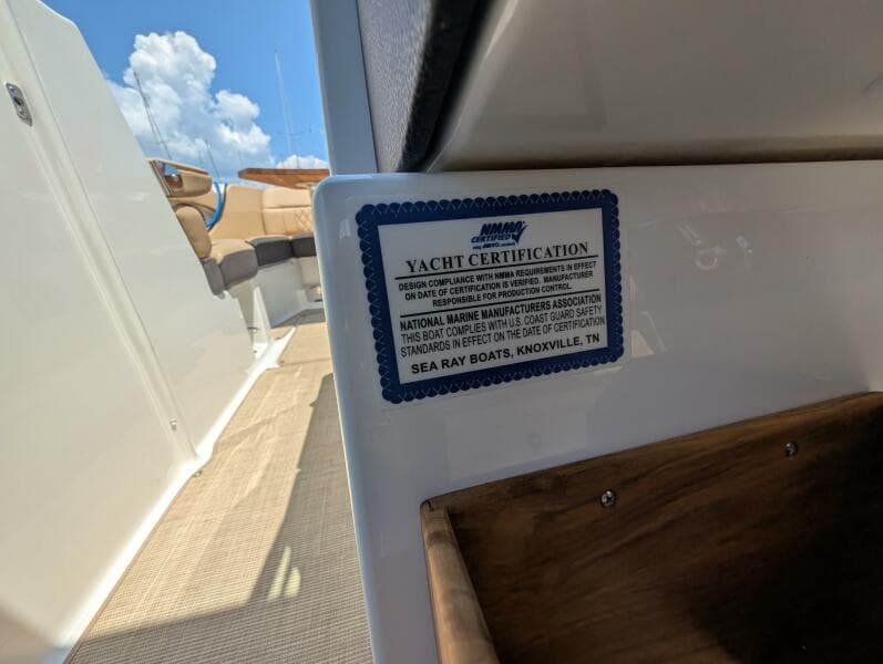 2023 Sea Ray 280 SLX