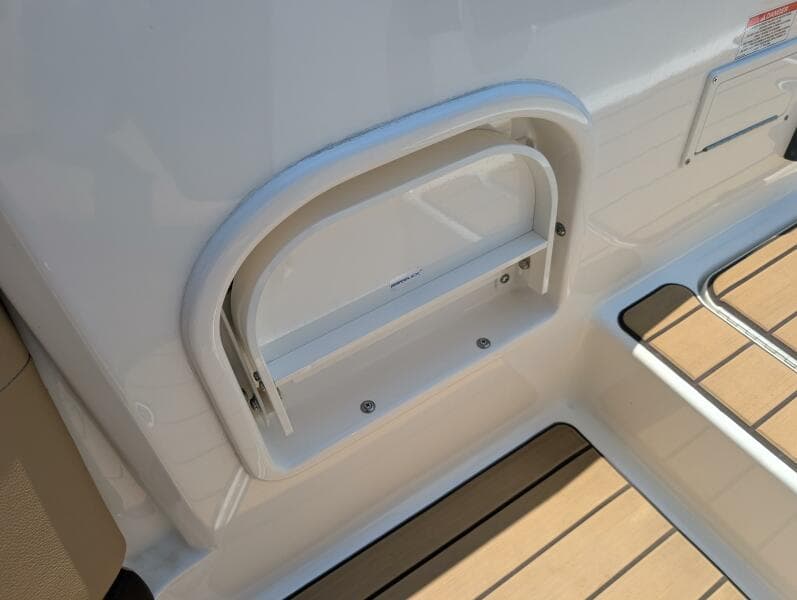 2023 Sea Ray 280 SLX