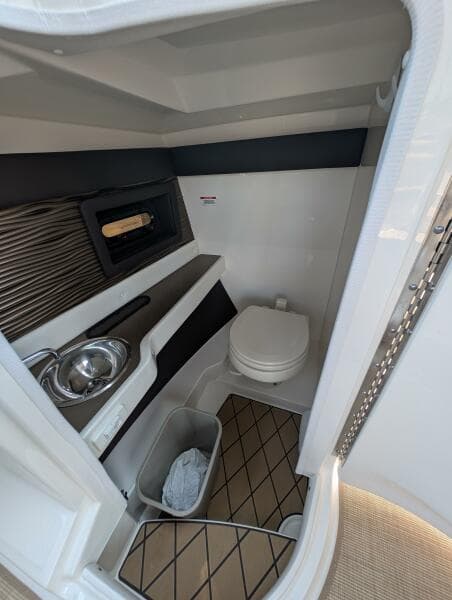 2023 Sea Ray 280 SLX