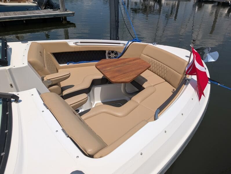 2023 Sea Ray 280 SLX