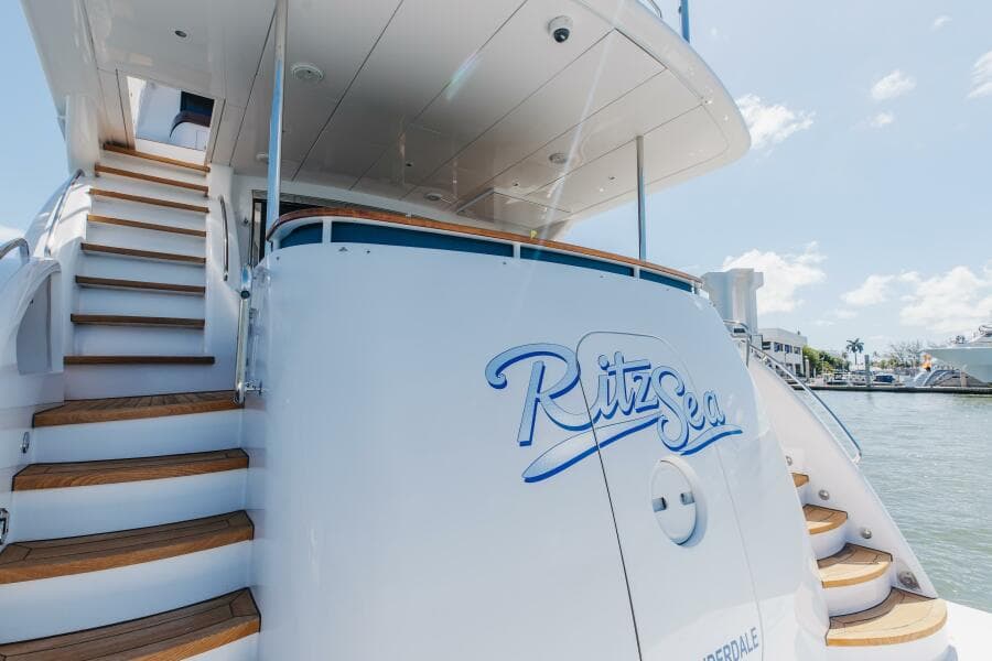 2014 Hatteras 80 - Photo 5