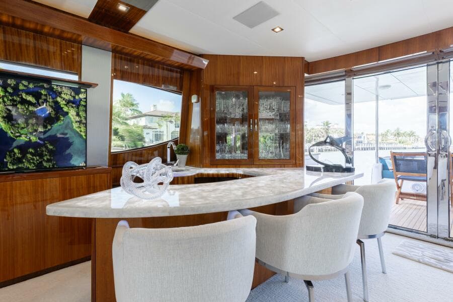 2014 Hatteras 80 - Photo 14