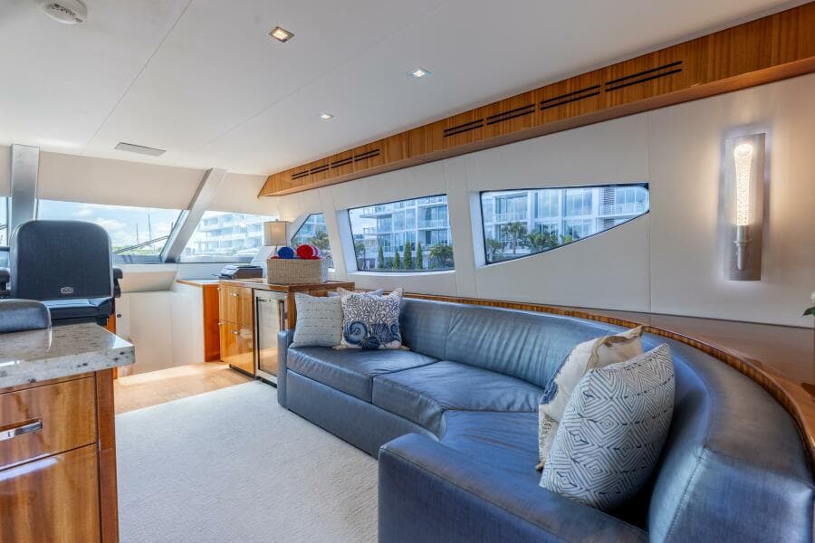 2014 Hatteras 80 - Photo 23