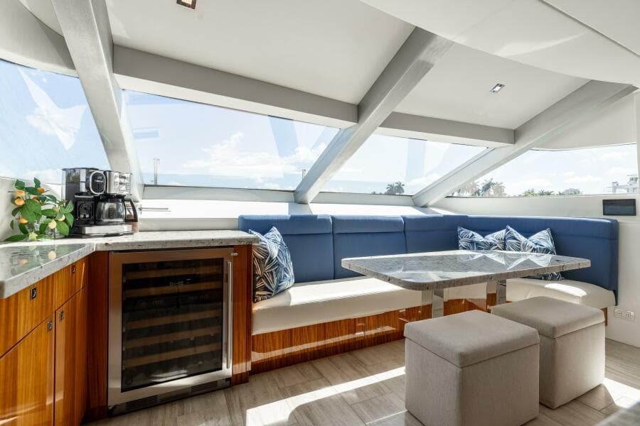 2014 Hatteras 80 - Photo 18